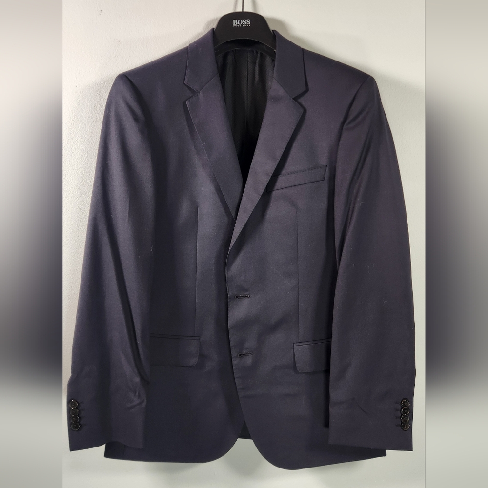 Black Hugo Boss 36S suit